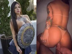 Morena Paula Steil dando o cuzinho para o macho